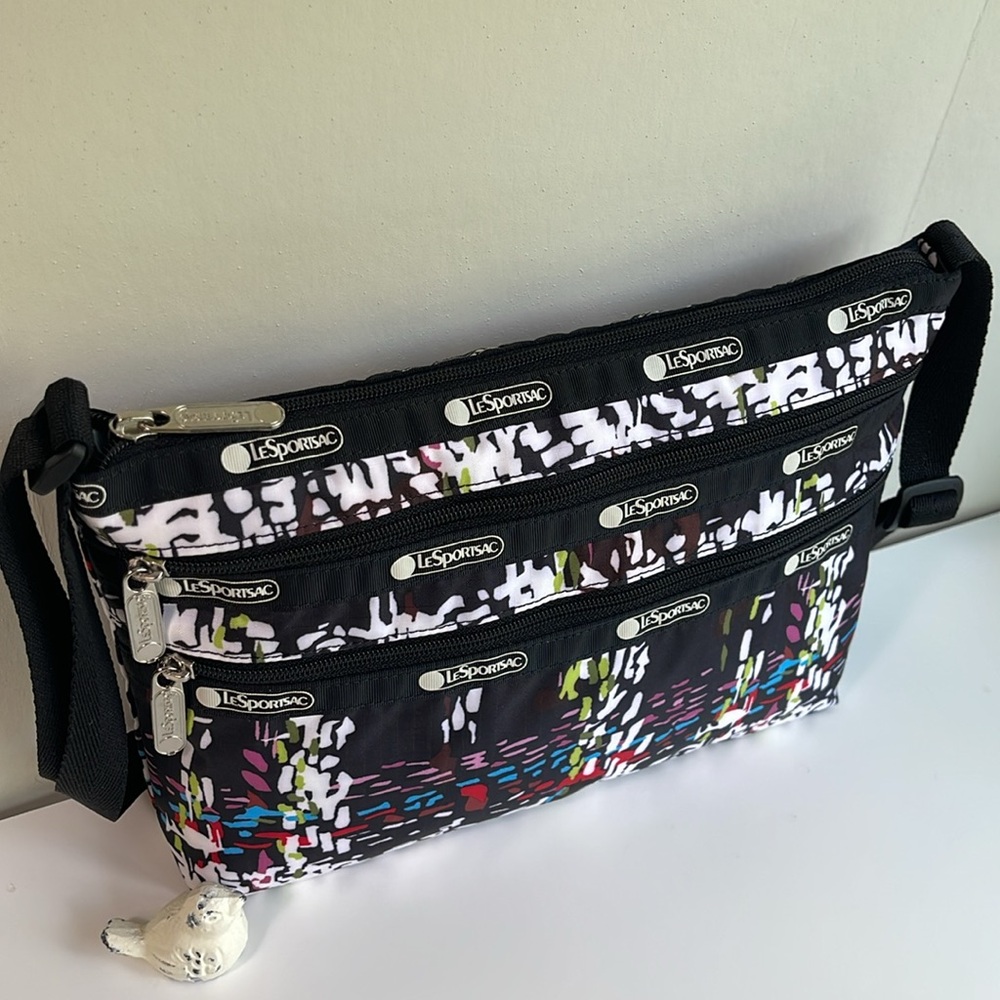 Lesportsac Crossbody New Without Tag 🏷️ - Picture 3 of 12